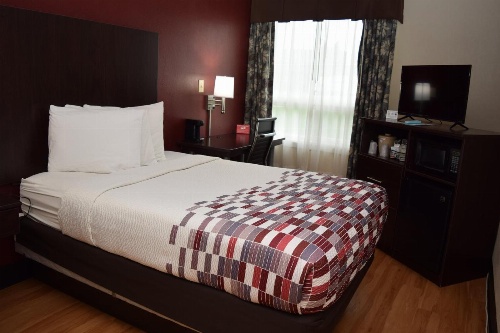 Red Roof Inn Batavia image 1