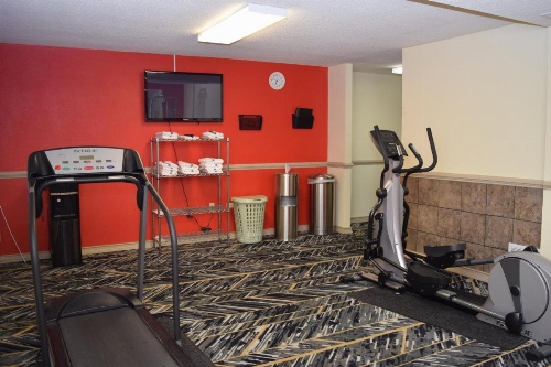 Red Roof Inn Batavia image 15