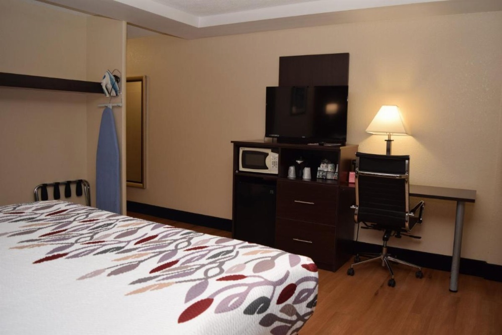 Red Roof Inn Batavia